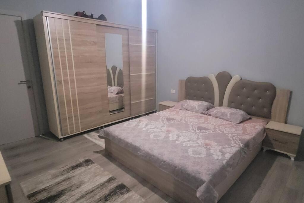 Lovely 2-bedroom apartment Skopje Buitenkant foto