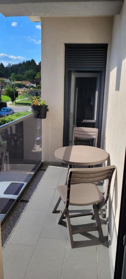 Lovely 2-bedroom apartment Skopje Buitenkant foto